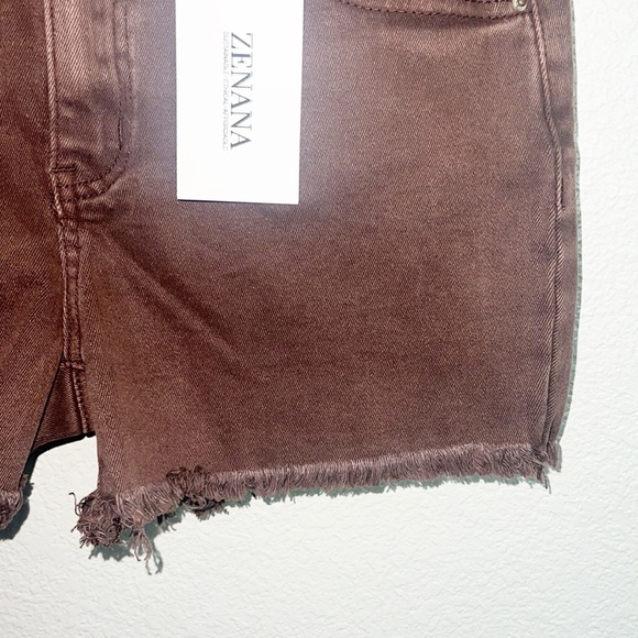 Zenana Mahogany Frayed Cutoff Hem Jean Shorts - Picture 3 of 10